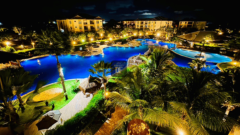 Vista Mar e Piscina com Ar condicionado na Sala